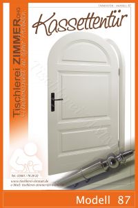 traditionelle Kassettentür mit Kreisbogen
