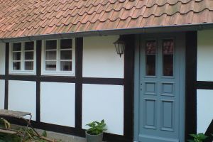 Fenster und Haustür für Fachwerkhaus
