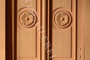 Haustür nach historischem Vorbild aus Eiche