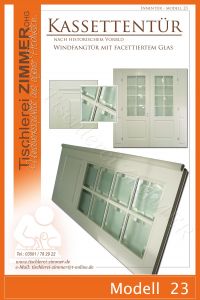 zweiflügelige Kassettentür mit facettierten Glasscheiben und individuellen Seitenteilen