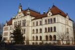 große mehrflügelige Denkmalschutzfenster für Lessingschule Pirna