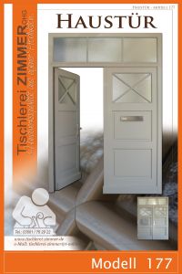 zweiflügelige Haustür mit Briefkasten und Oberlicht in grau lackiert