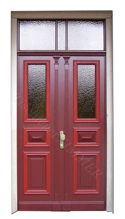 zweiflügelige Haustür mit Oberlicht