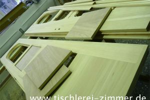 Haustür nach hist.Vorbild entsteht