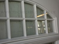 Fenstersprossen im Oberlicht