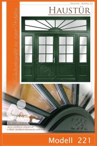 zweiflügelige Haustür in Grün mit Oberlicht und Seitenteilen