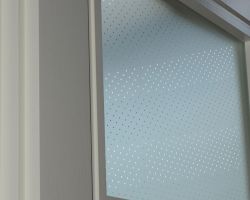 Innentür mit modernem Ornamentglas