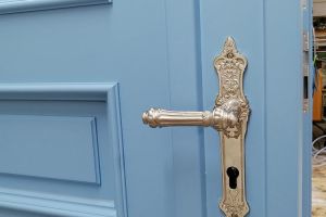 2 flügelige historische Haustür aus Holz - Innenansicht