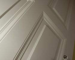 weiße Kassettentür