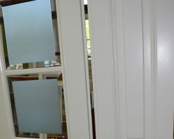 Kassettentür mit facettiertem Glas