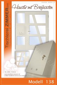 Haustür mit Briefkasten und viel Glasanteil