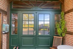 Nachbau einer mehrflügligen Haustür